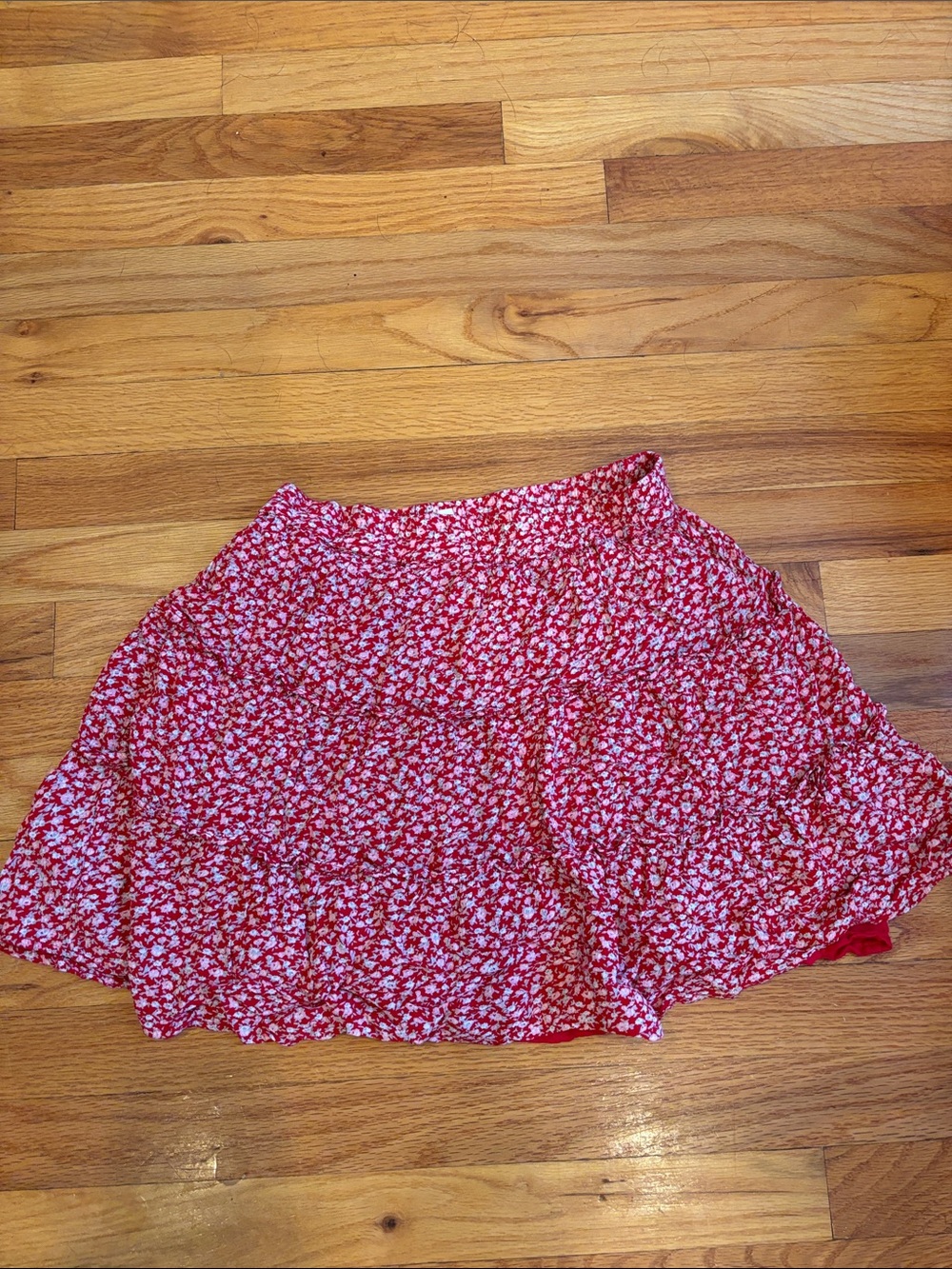 Red Floral Ruffled Mini Skirt — Women's Lightweight Summer Style